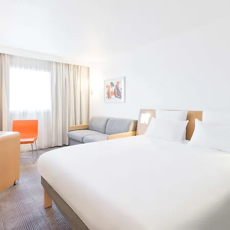Novotel Amboise Exterior photo